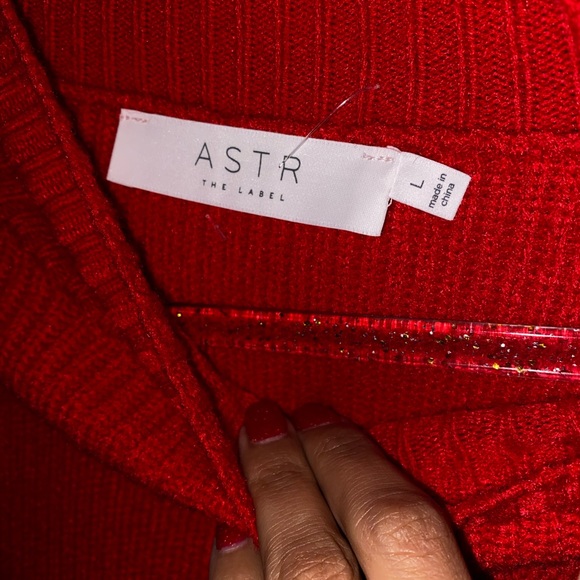 Red knit sweater with balloon arms - Picture 5 of 5